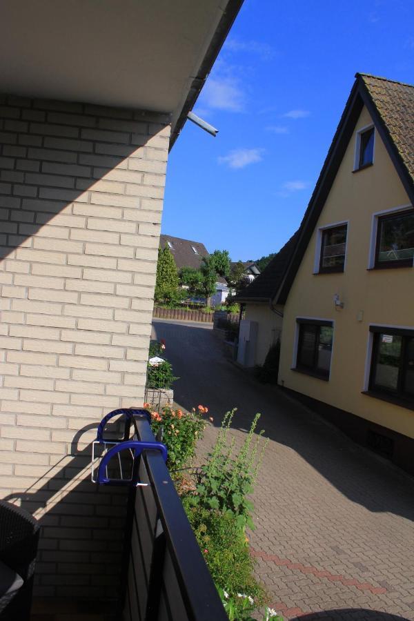 Moderne Und Helle Ferienwohnung Am Ploener See Bosau Exterior foto